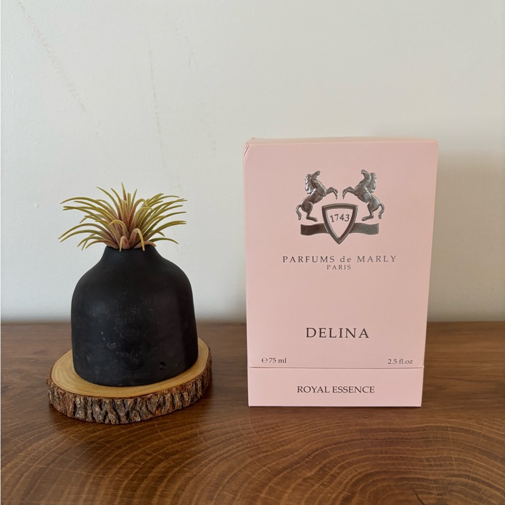 Empty Box Parfums de Marly Delina